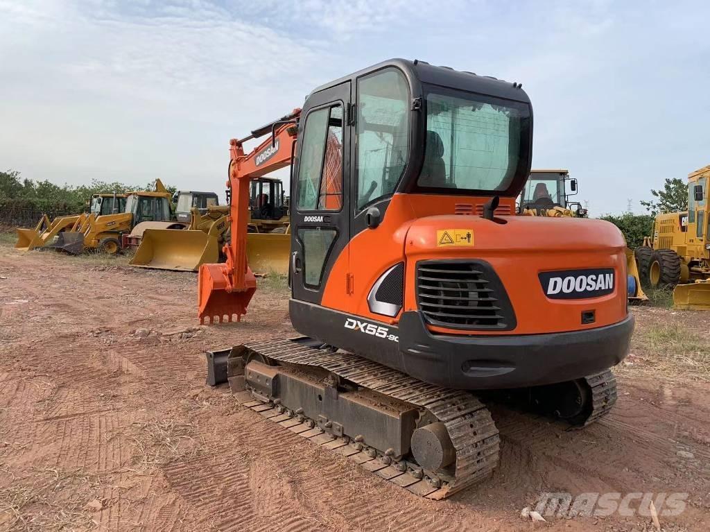 Doosan DX 55 小型挖土機/掘鑿機<7t(小型挖掘機)