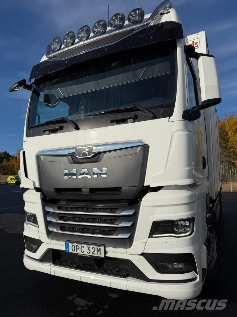 MAN 26.510 6X2-4 貨箱式卡車