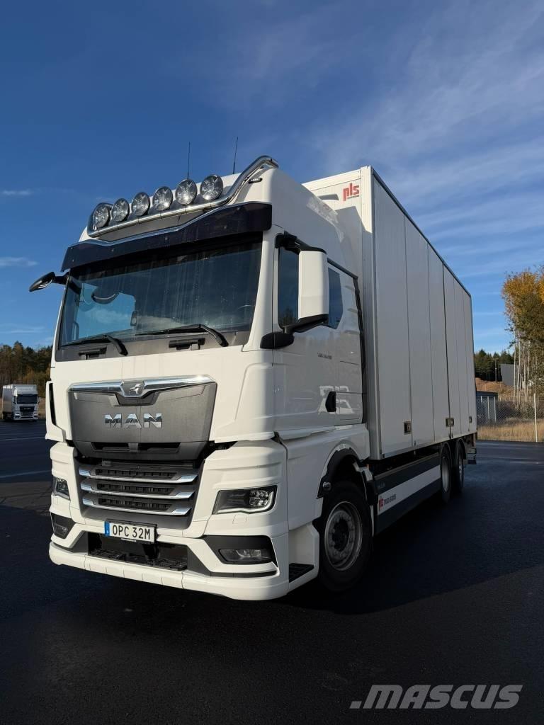 MAN 26.510 6X2-4 貨箱式卡車