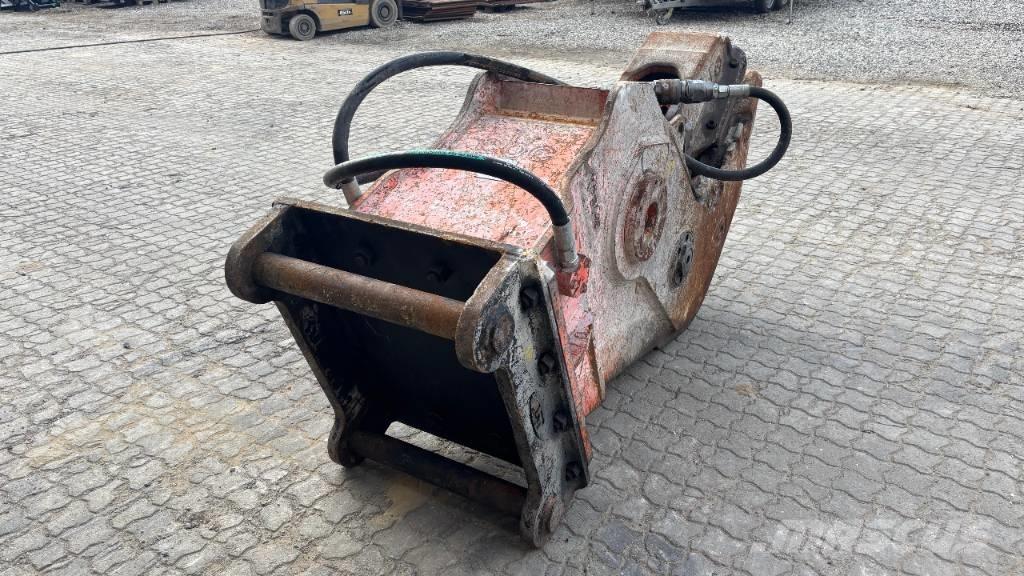 NPK G 18 J 工程軋碎機(壓碎機)