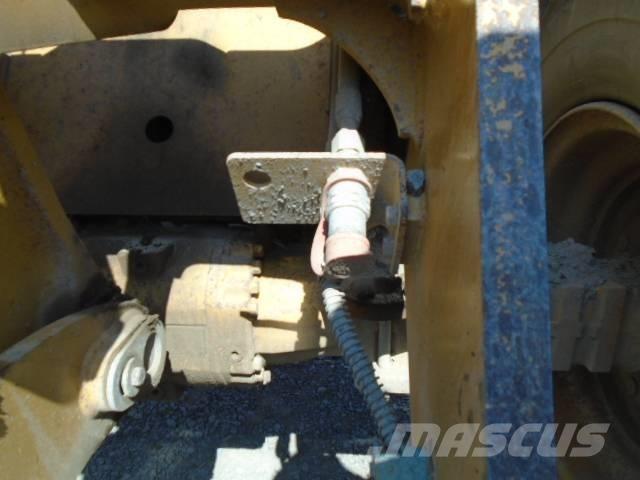 CAT 914M 輪胎式裝載機