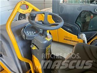 Hamm HD 10 C VV 雙輪滾壓機