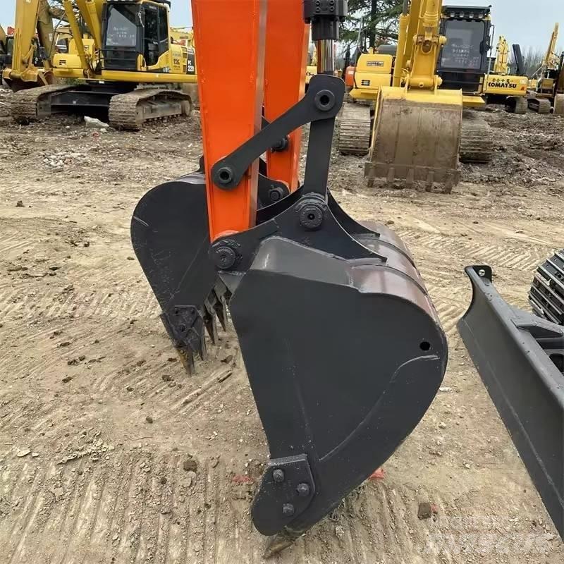 Doosan DX 80 中型挖土機/掘鑿機/挖掘機 7t-12t