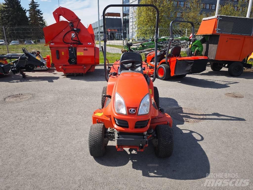 Kubota GR 2120 騎乘式割草機