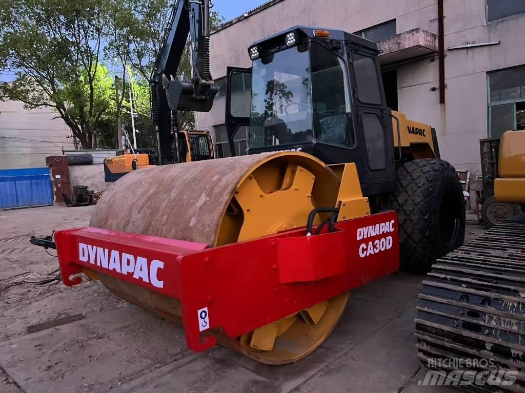 Dynapac CA 30 D 單輪滾壓機