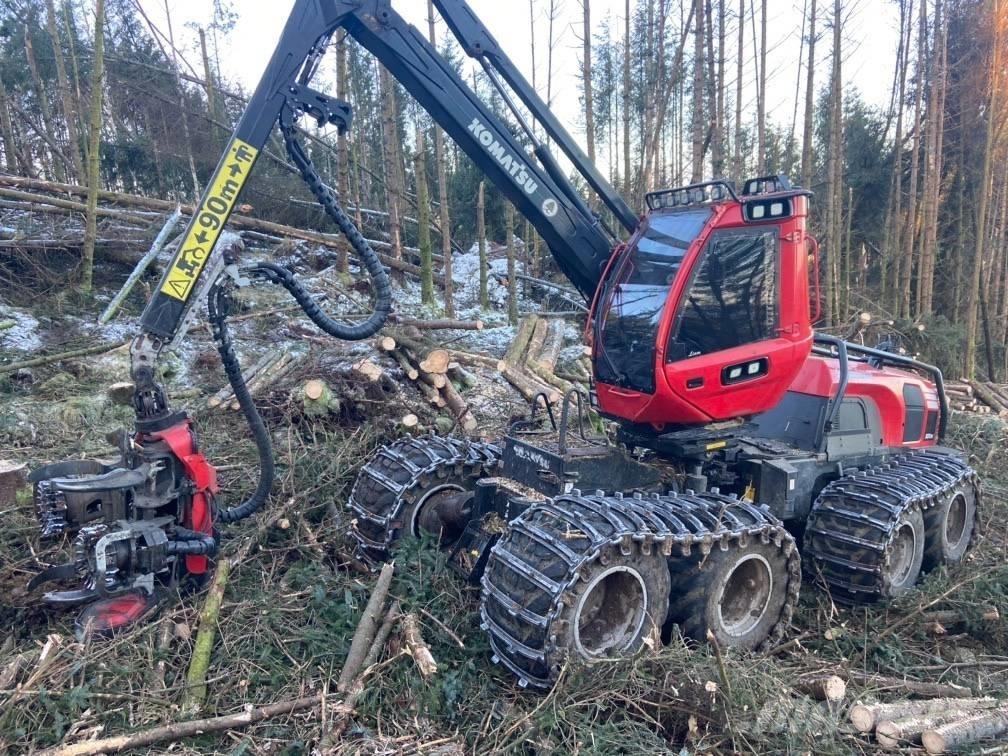Komatsu 931XC 收穫機