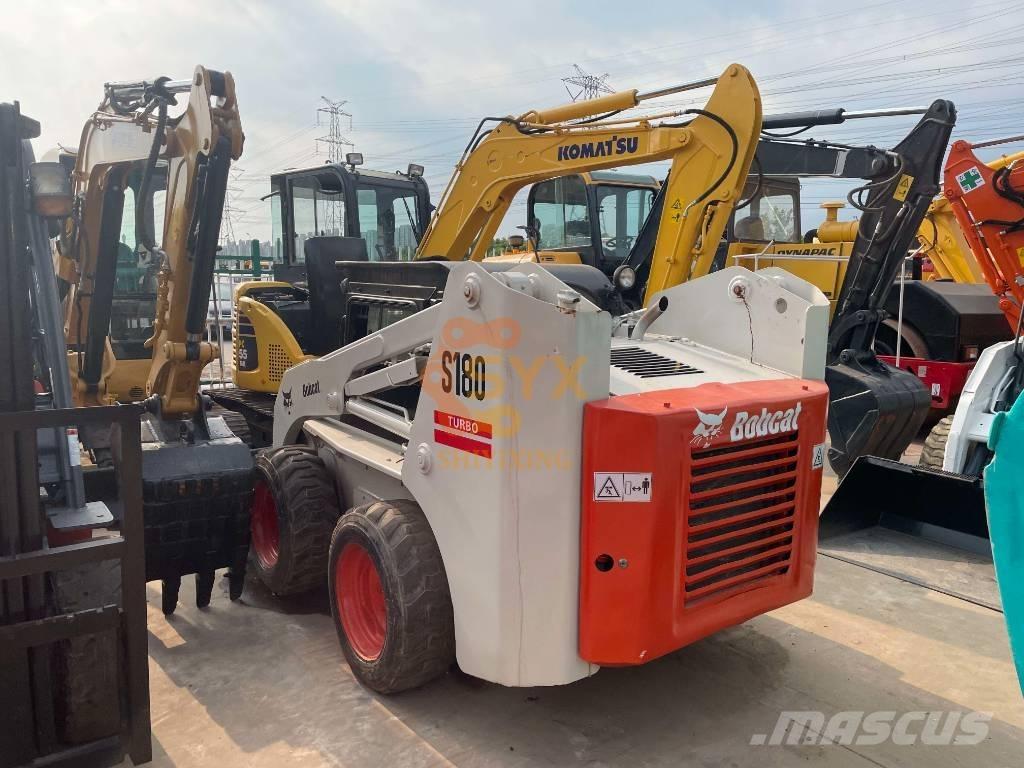 Bobcat S180 滑移轉向裝載機