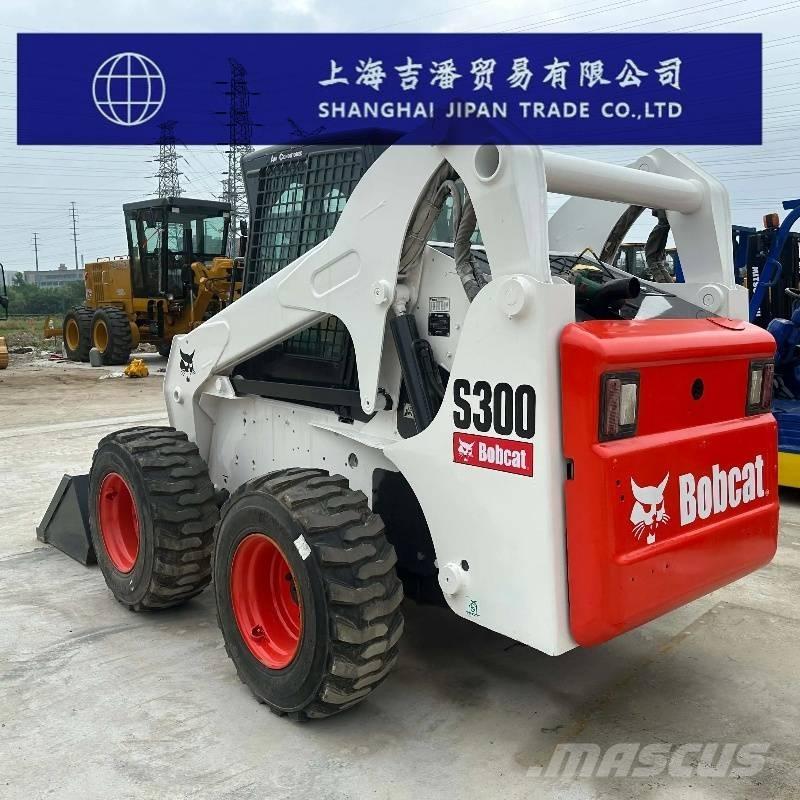 Bobcat S 300 滑移轉向裝載機