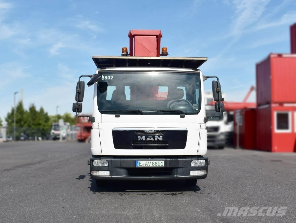 Ruthmann T 330 卡車裝載高空作業車