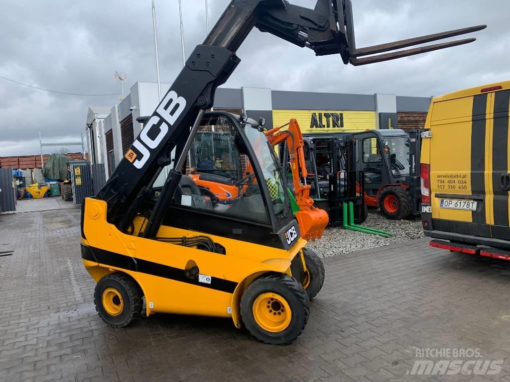JCB TLT 30 D 伸縮臂操作車