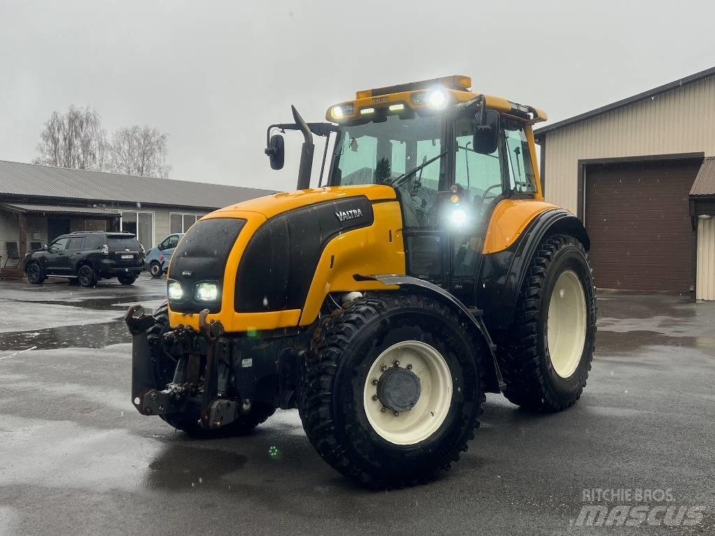 Valtra M 150-4 曳引機