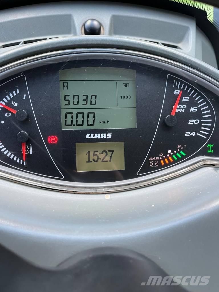 CLAAS Axion 800 CIS 曳引機