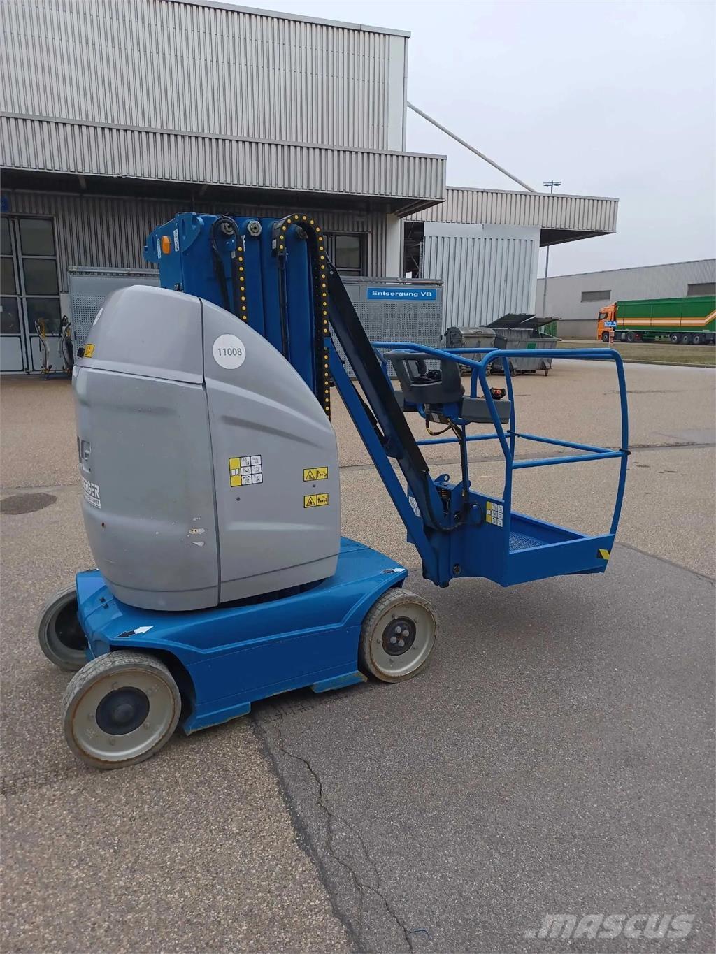 JLG Toucan 10E-L 曲臂高空作業車