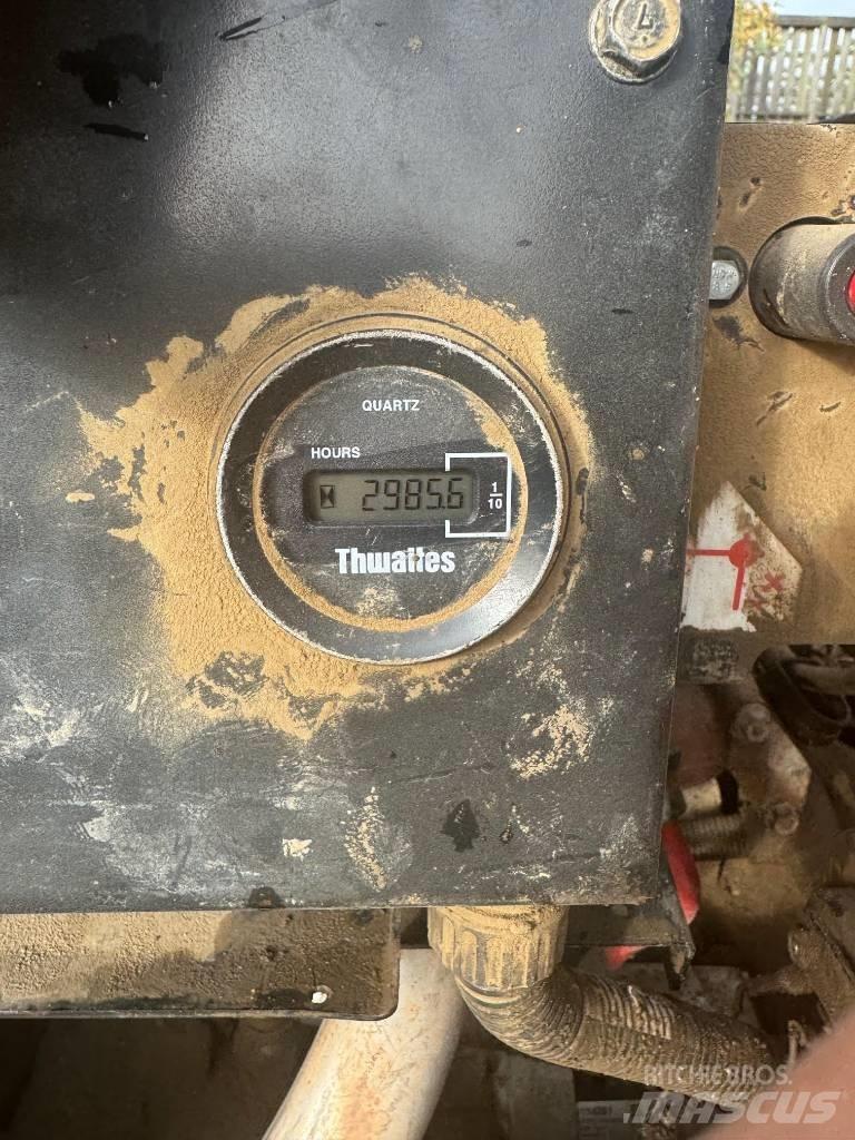 Thwaites 3 ton 側卸礦車