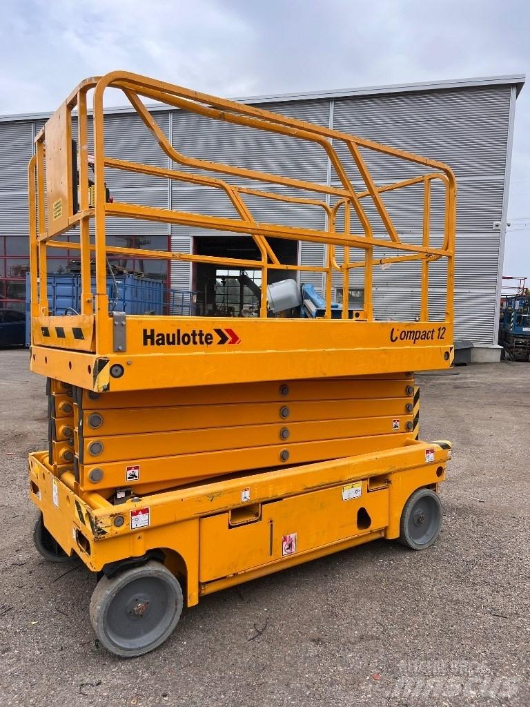 Haulotte Compact 12 剪式升降機