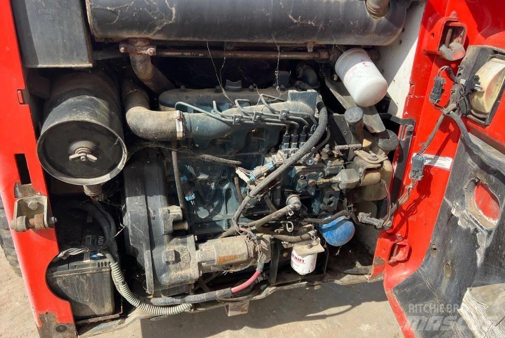 Bobcat 753 滑移轉向裝載機