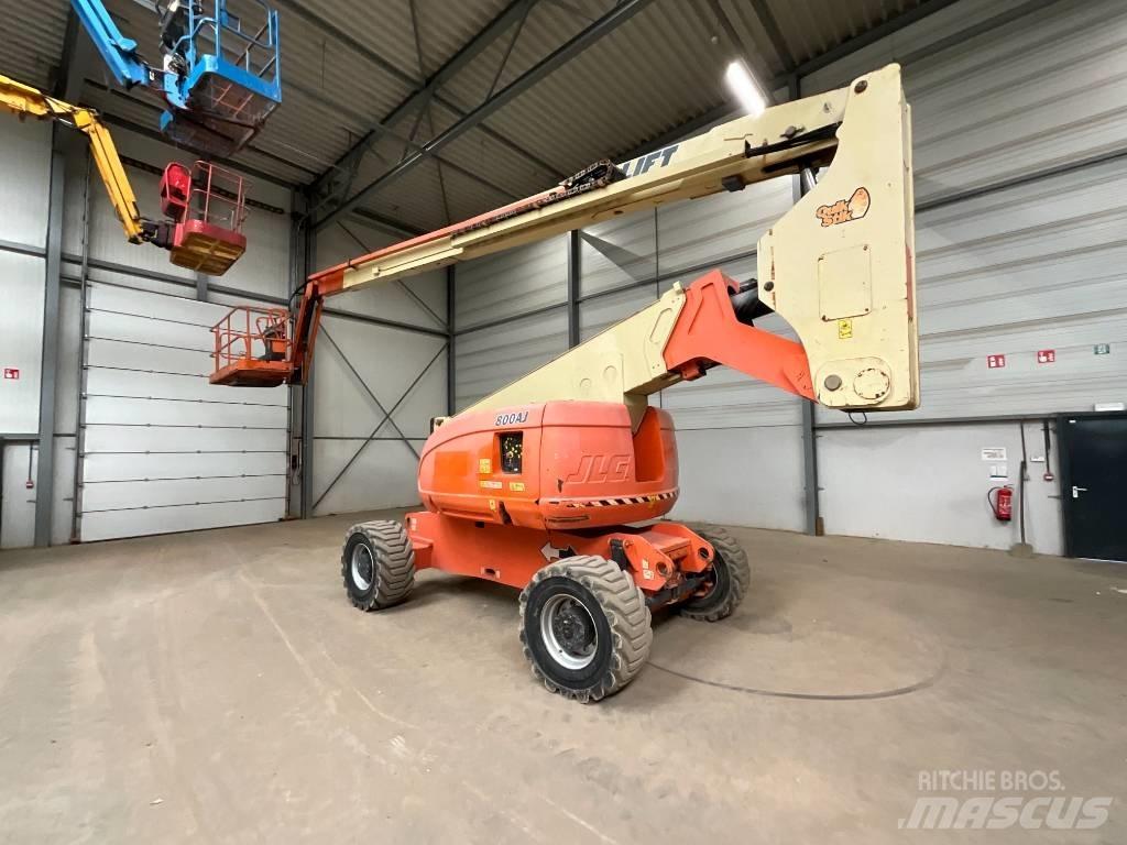 JLG 800 AJ 曲臂高空作業車