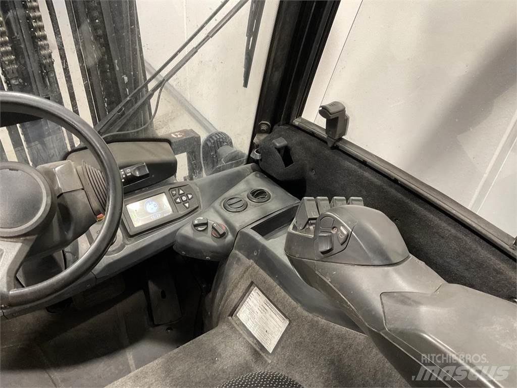 CAT EP35N 電動堆高機