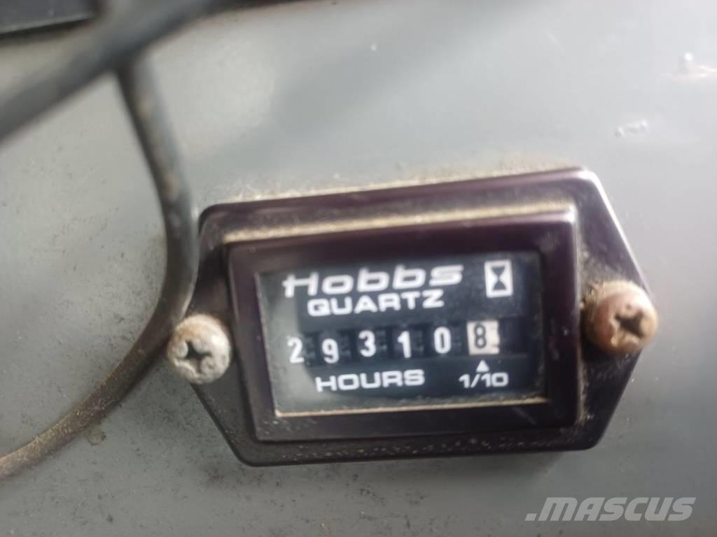 Kobelco CKE 2500 履帶式起重機