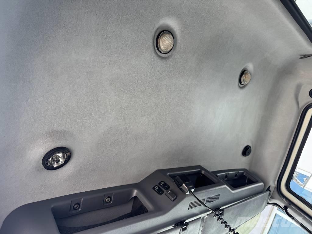 Mack GU713 傾卸式卡車