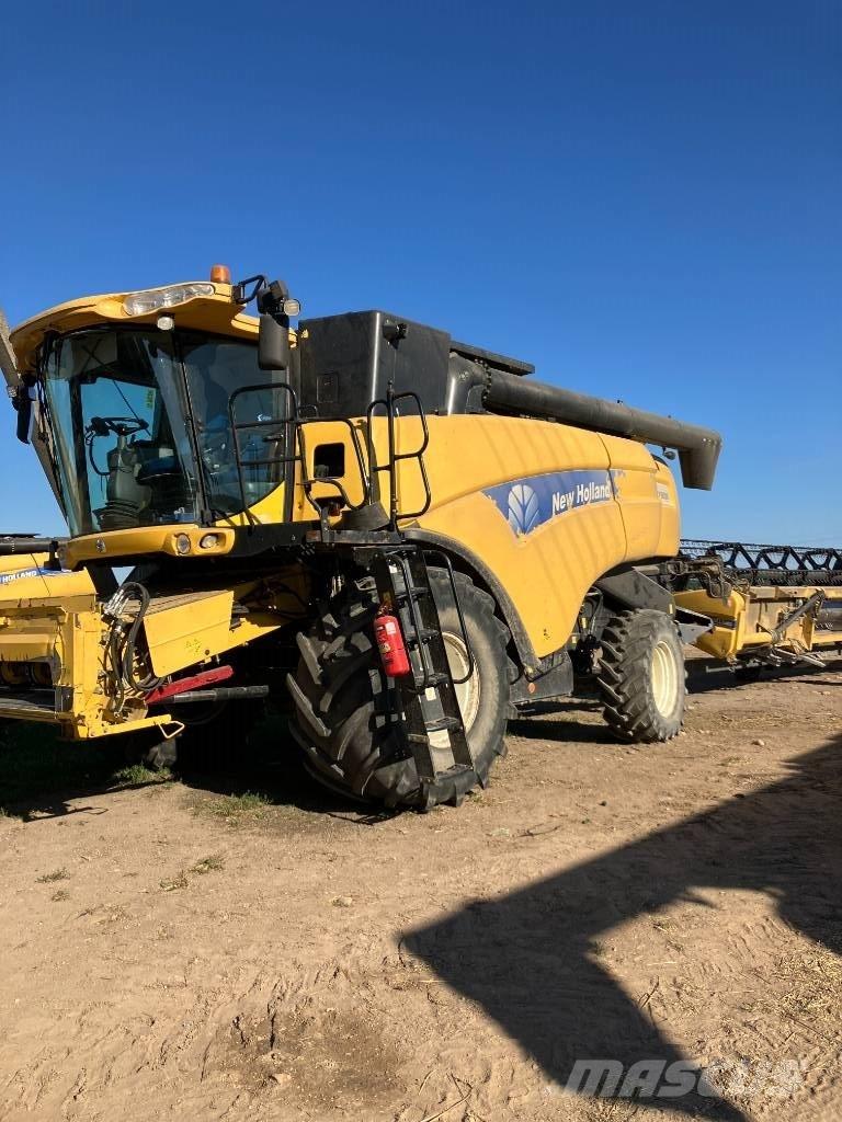 New Holland CX 8080 聯合收穫機