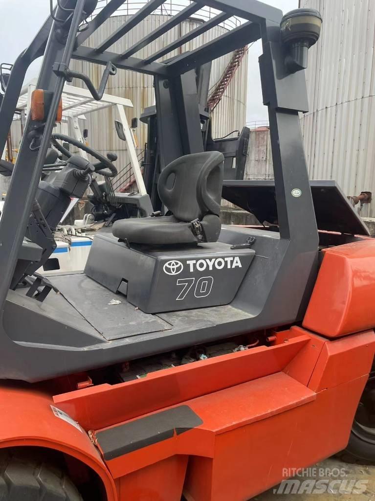 Toyota 7 Ton 柴油卡車