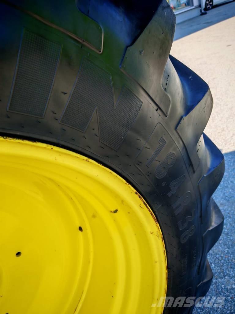 John Deere 6115 R 曳引機