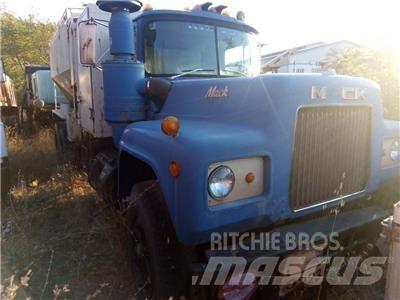 Mack R 600 傾卸式卡車