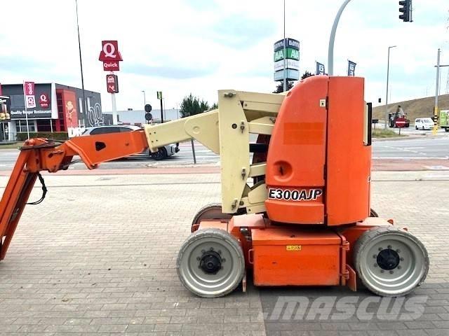 JLG E 300 AJP 曲臂高空作業車