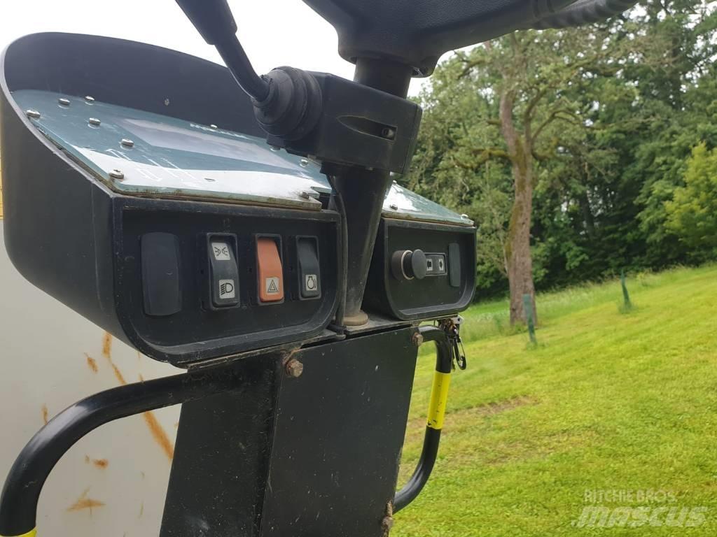 Mecalac TA 6s 鉸接式起吊車