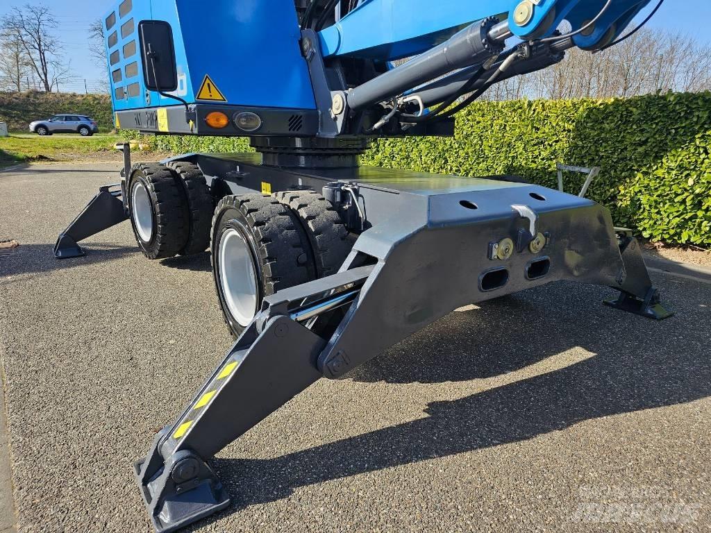 Fuchs MHL 320 廢棄物/工業用操作車