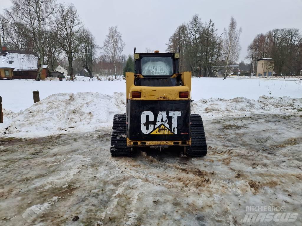 CAT 247 B 推土機