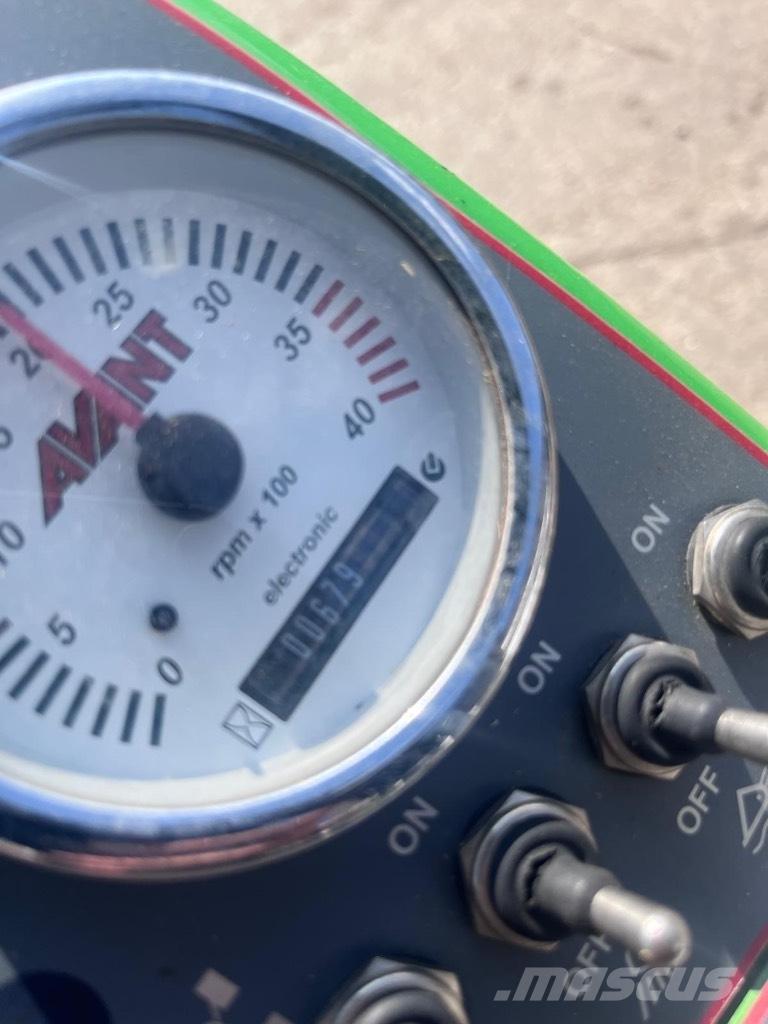 Avant M530 小型裝載機