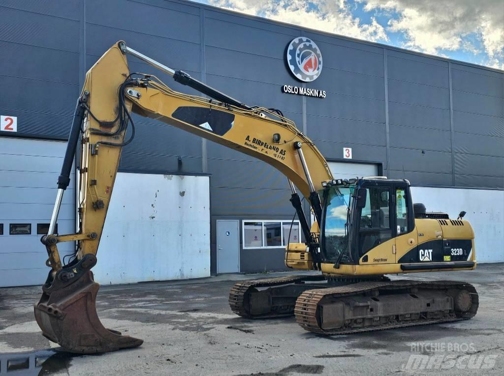 CAT 323 D L 履帶式 挖土機/掘鑿機/挖掘機