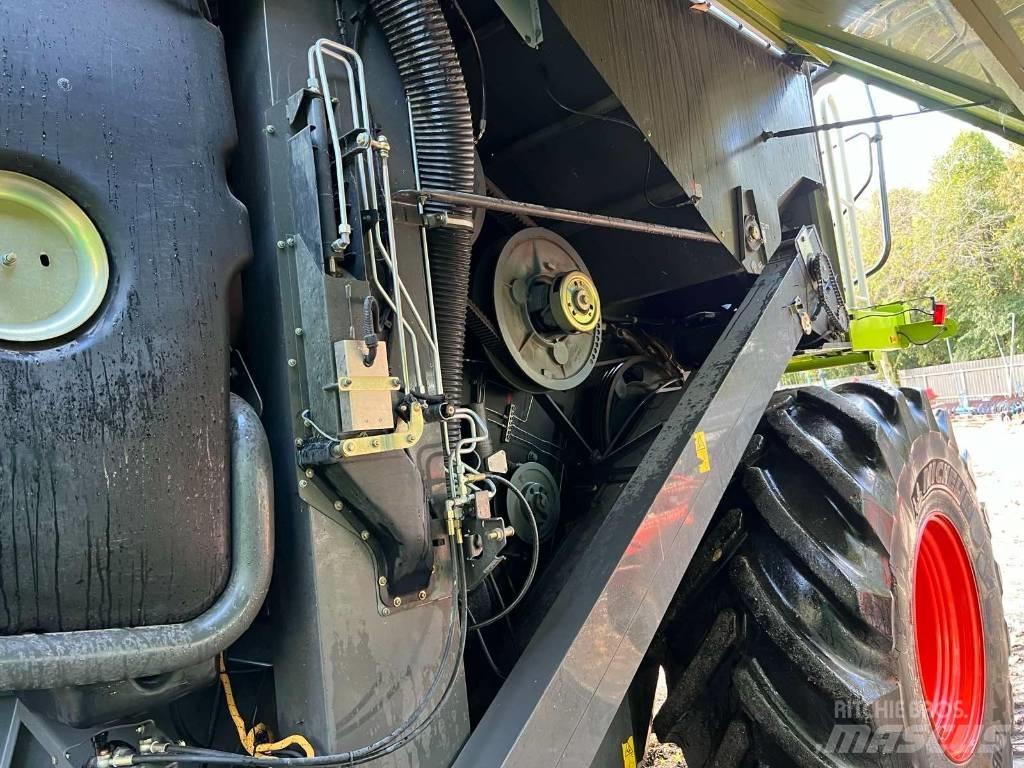 CLAAS 750 聯合收穫機
