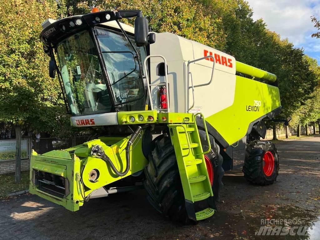 CLAAS 750 聯合收穫機