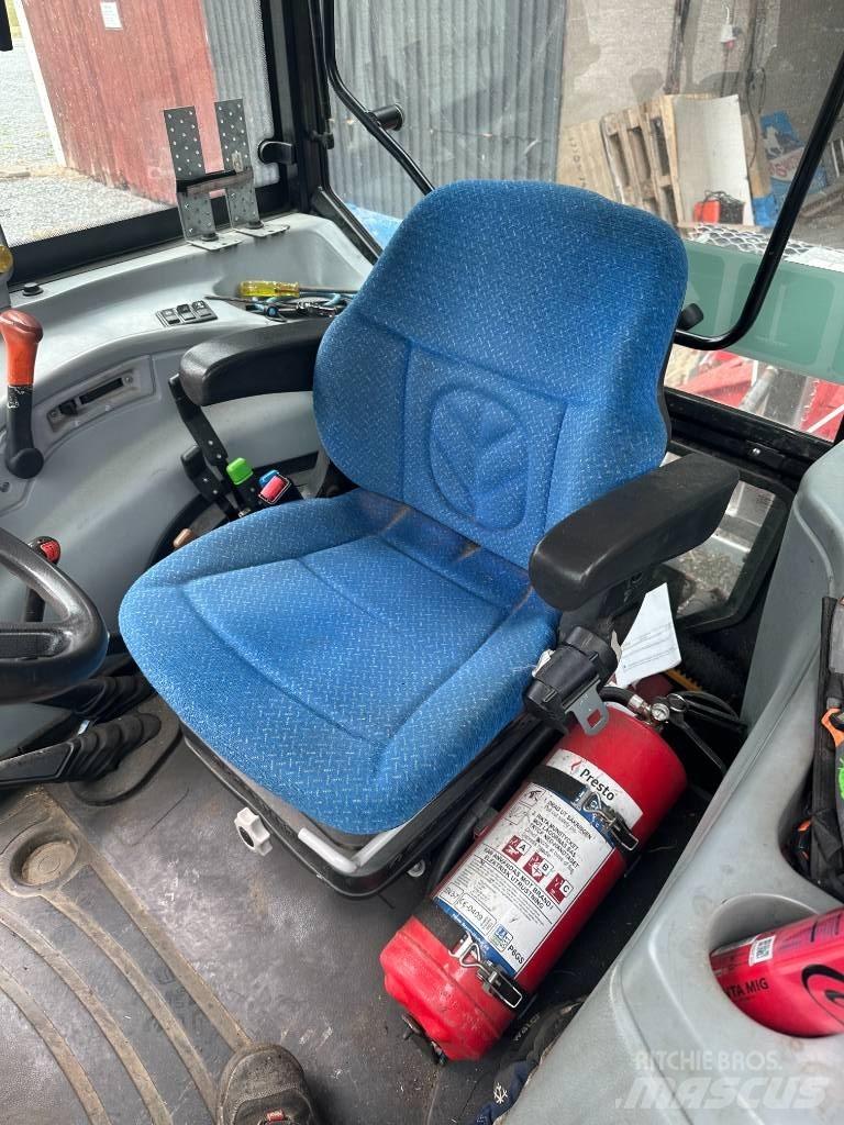New Holland T 5040 曳引機