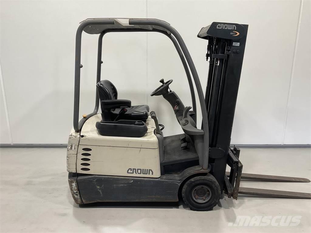 Crown SC3220-1,3 電動堆高機