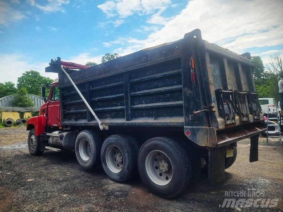 Mack CH613 傾卸式卡車
