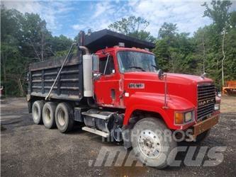 Mack CH613 傾卸式卡車
