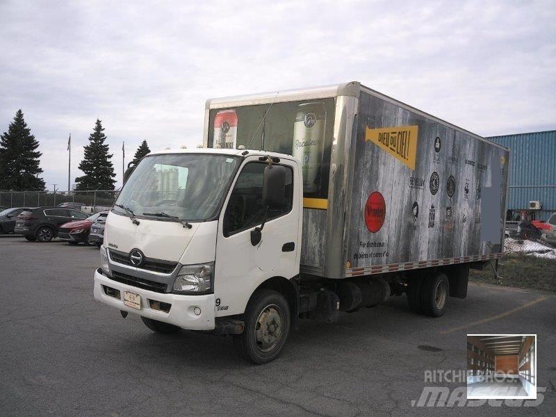 Hino 195 廂式貨物運輸車
