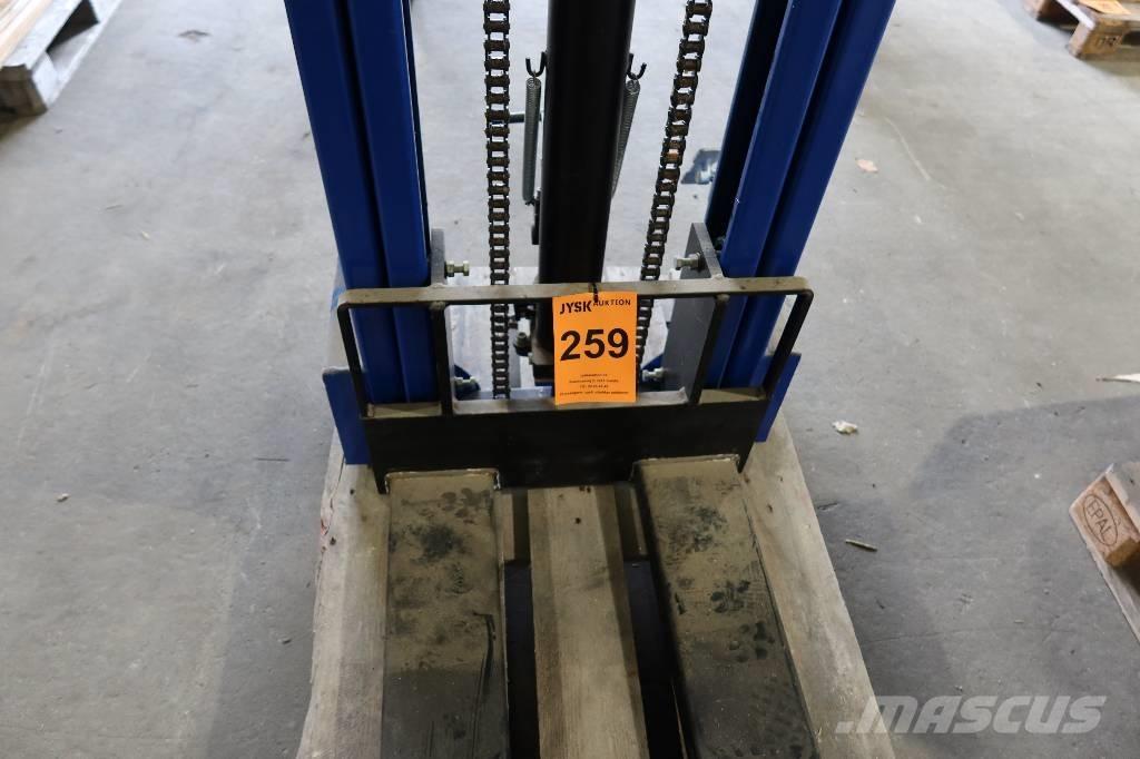 NH SFH1025 手動堆積機