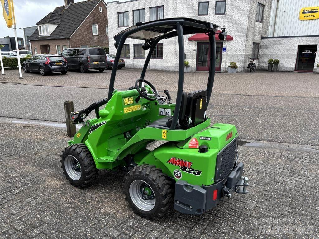 Avant 423 TDL 輪胎式裝載機