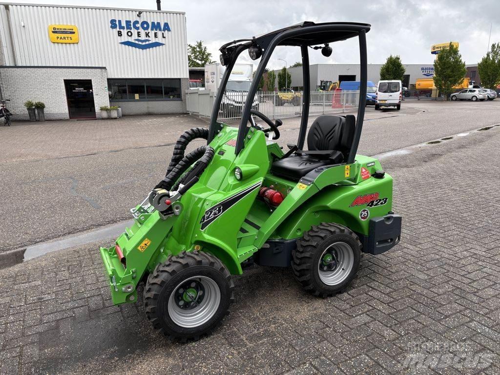 Avant 423 TDL 輪胎式裝載機