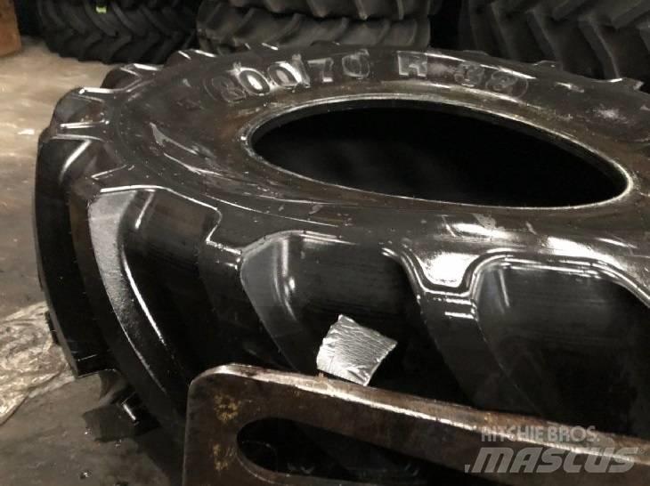 Mitas 700/70R38 輪胎、車輪和輪圈