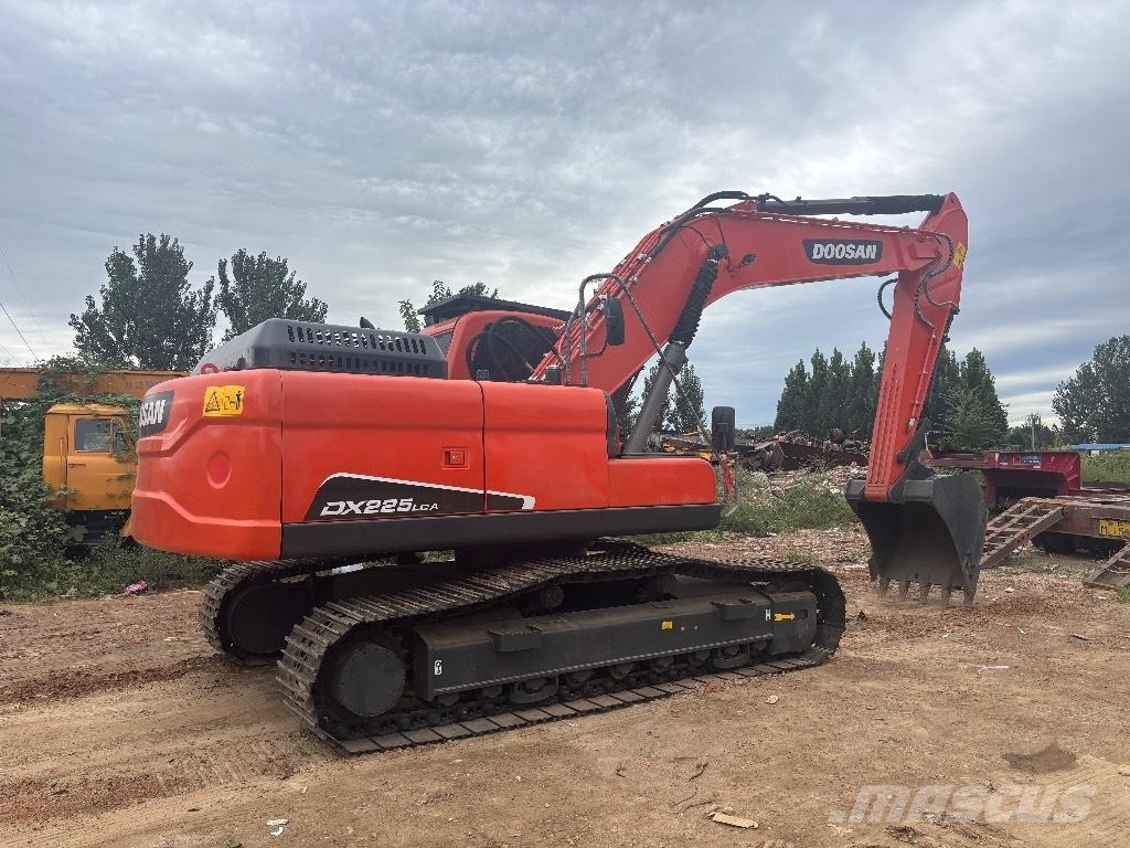 Doosan DX 225 LCA 履帶式 挖土機/掘鑿機/挖掘機