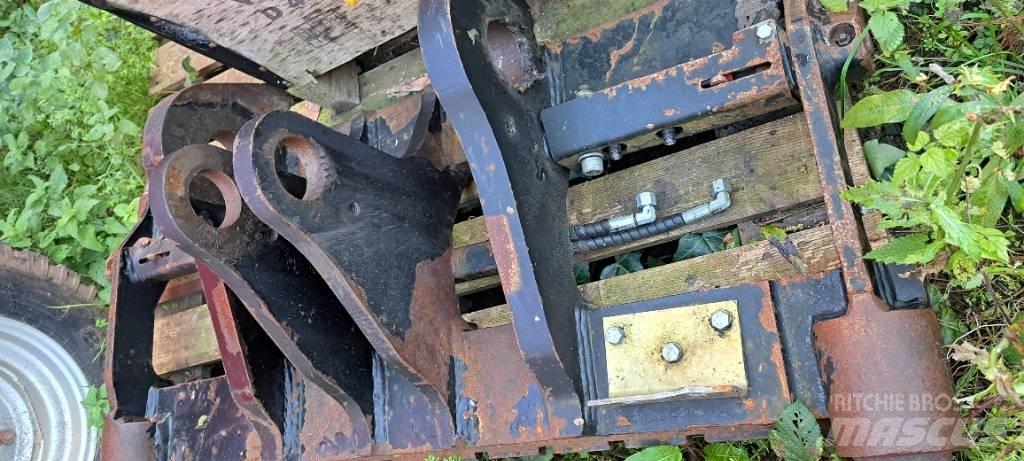 JCB TM320 PIN CONE 其他裝載挖掘裝置和配件