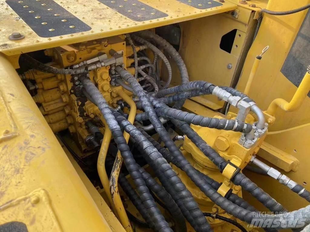Komatsu pc200 履帶式 挖土機/掘鑿機/挖掘機