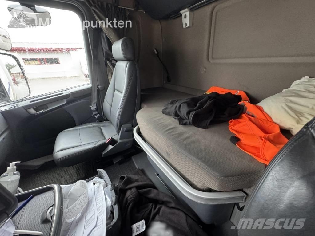 Scania R 490 貨箱式卡車