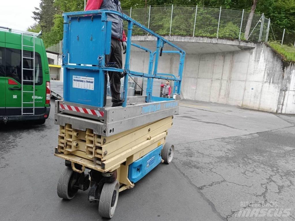JLG 2030 ES 剪式升降機